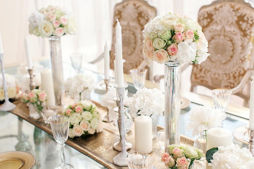 Цветочное оформление свадебного стола