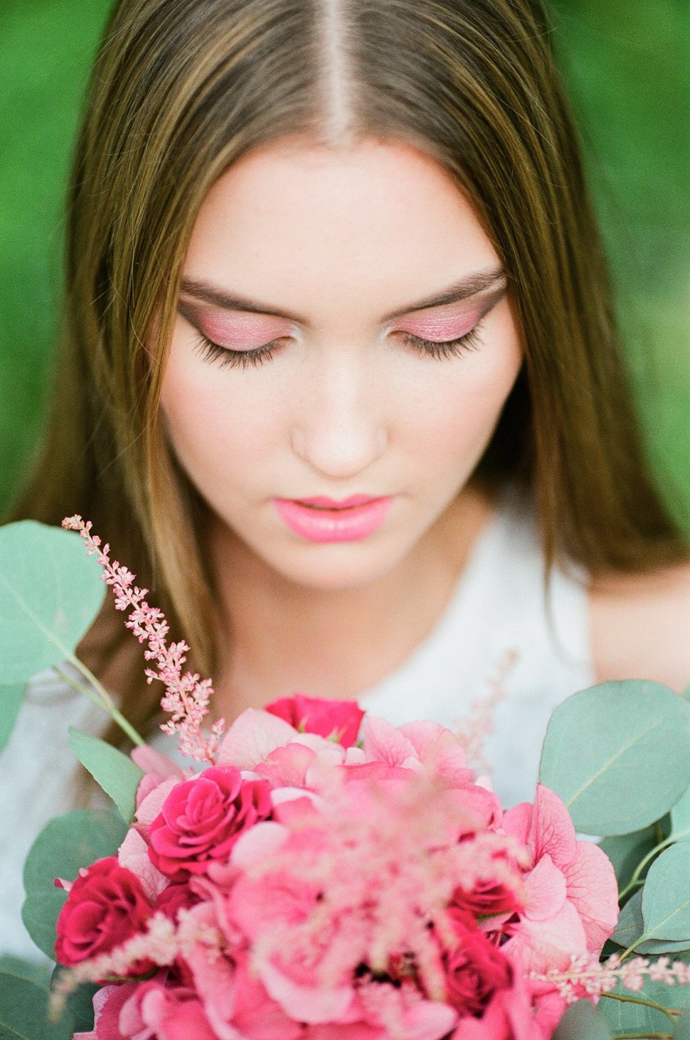 Свадебный макияж невесты в розовой гамме