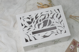 Короб для конвертов - стильное решение для конвертиков с подарками молодоженам. Уникальный персонализированный узор выполнен в стилистике свадьбы. 