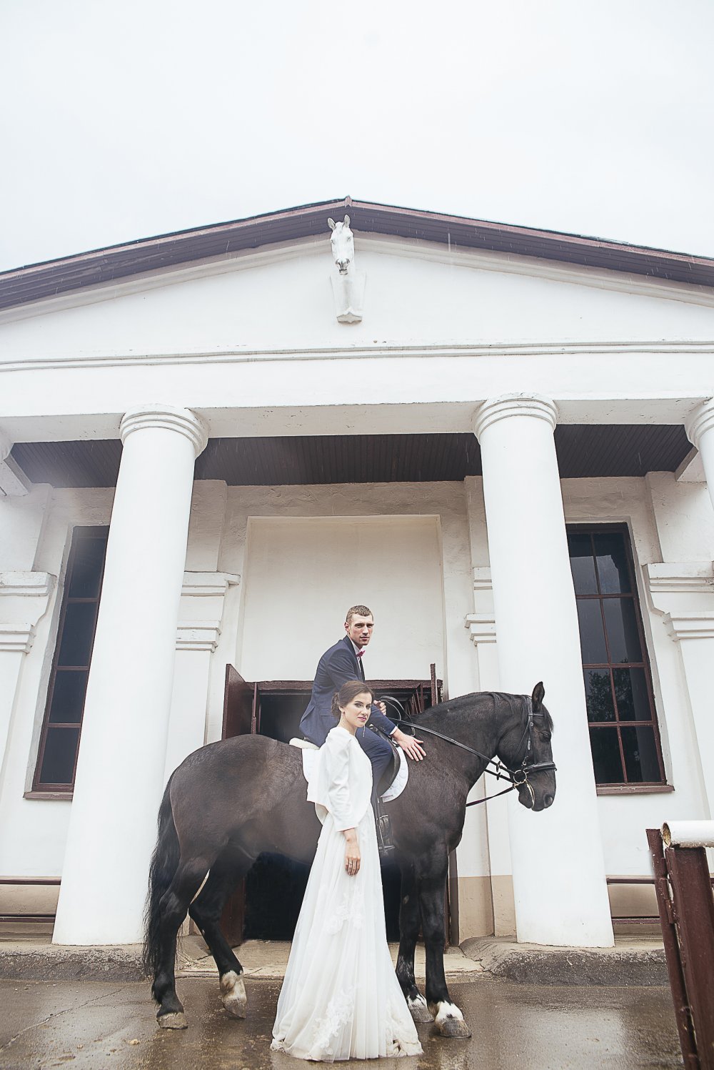 Свадебная фотосъемка с лошадью