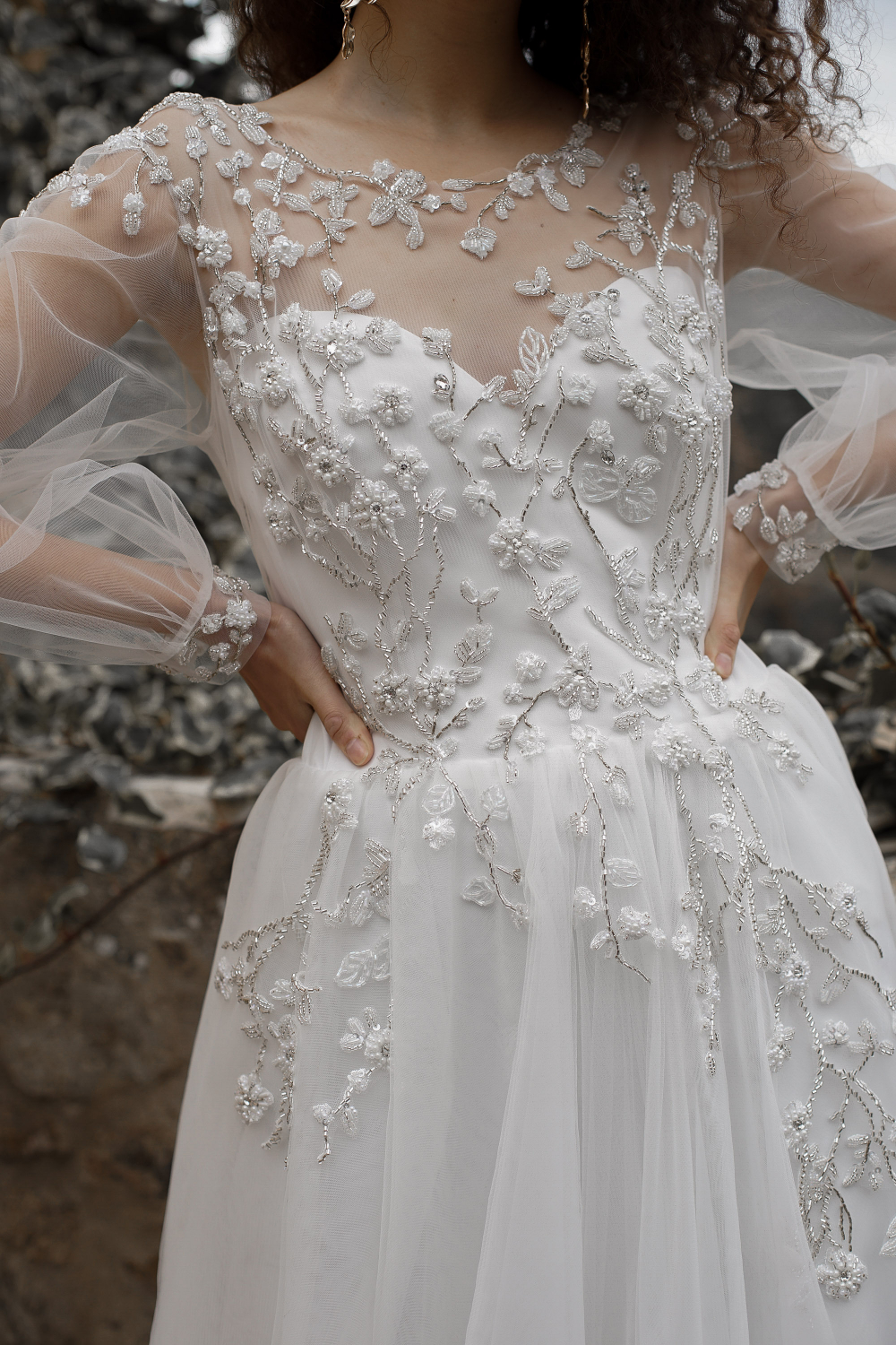 Свадебное платье пышное с длинным шлейфом "Камелия" Белое