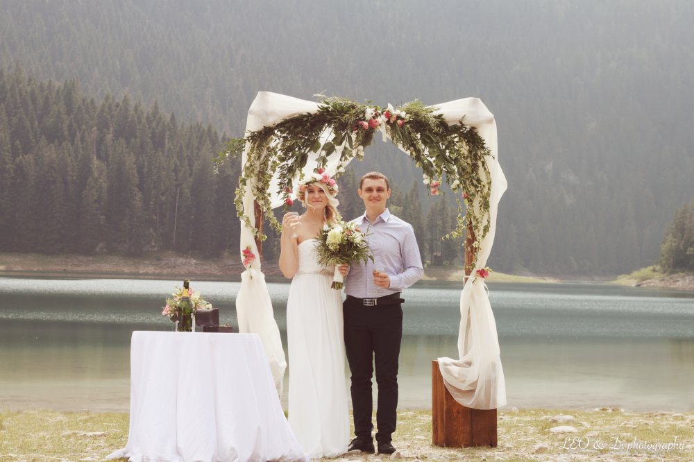 Свадьба в Черногории, свадьба у озера — первая свадьба у Чёрного озера в национальном парке Дурмитор