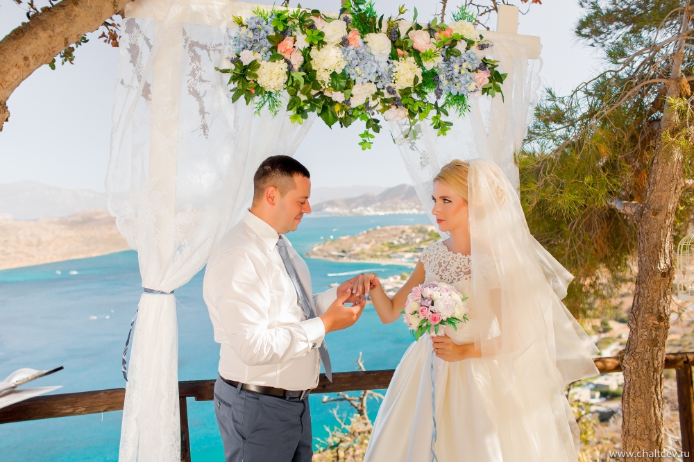 Свадьба на Крите в Греции
Свадебная церемония Ирины и Дмитрия
СВАДЬБА КРИТ