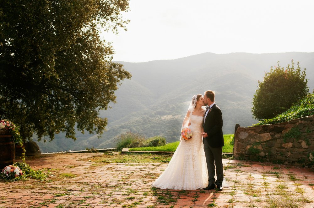 Свадебная церемония в горах, свадьба в Испании