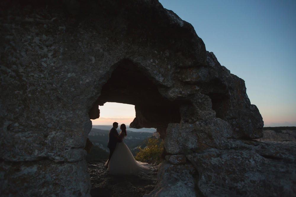Свадебная прогулка в горном Крыму