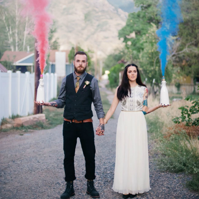Свадебные тренды: цветные дымовые шашки