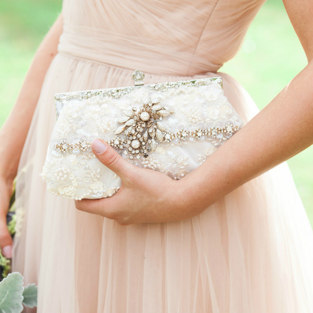 Выбор The-wedding.ru: самые красивые клатчи для невест