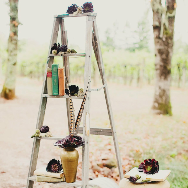 35 свадебных идей для использования лестницы-стремянки