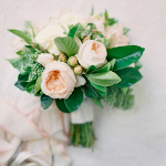 Сама нежность: свадебные букеты с пионовидными розами