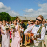 Музыка на свадьбе: 7 практических советов по составлению универсального плей-листа