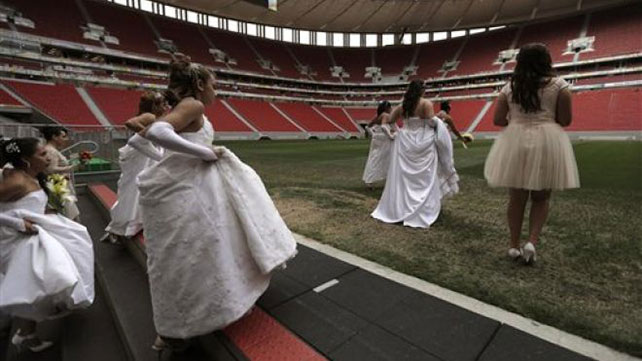 В Бразилии состоялось массовое бракосочетание
