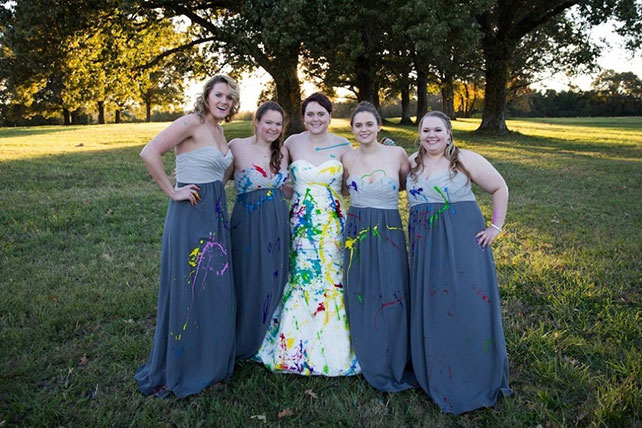 фотосессия невесты в свадебном платье в стиле Trash the dress
