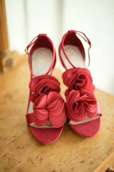 Красные туфли невесты