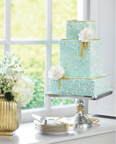 Свадебный торт с блестящим декором