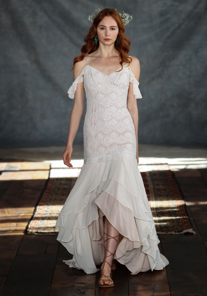 Платье невесты с асимметричной юбкой