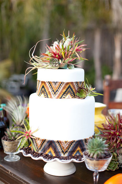 Свадебный торт с индейским декором