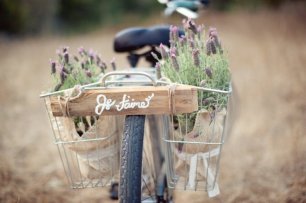 Велосипед - деталь для свадебной фотосессии