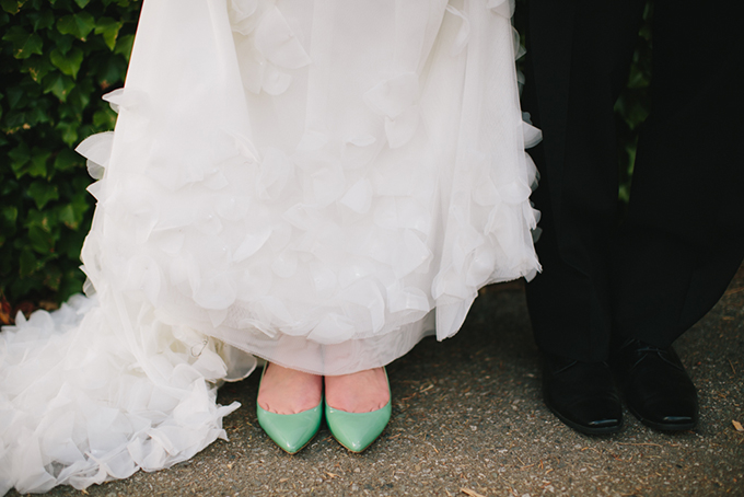 Туфли невесты в мятном цвете