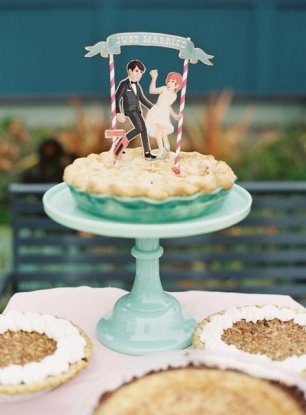 Свадебный пирог с декором