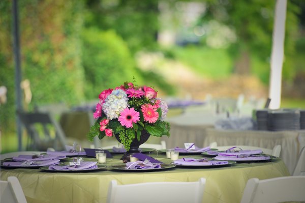 Оформление стола, цветы в декоре