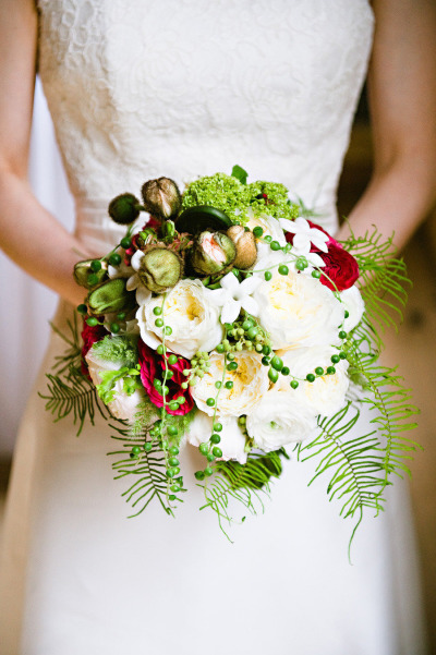 Оригинальный букет невесты с редкими цветами