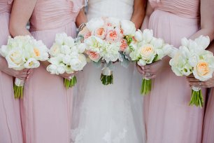Свадебный букет невесты, Букеты подружек невесты