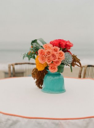 Цветы в декоре свадебного стола 