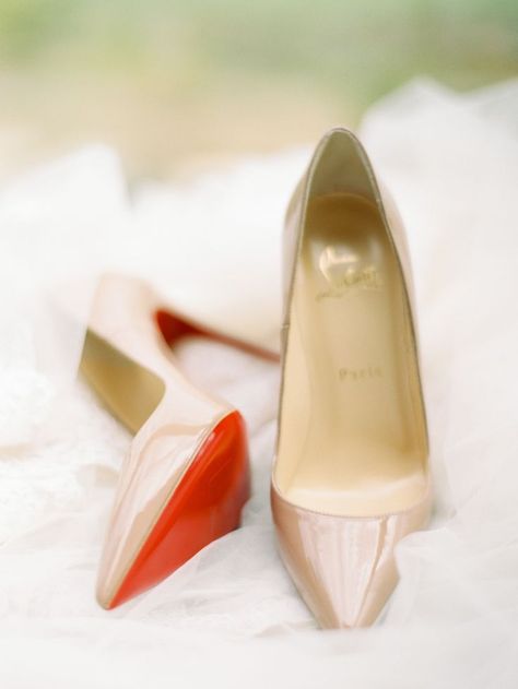 Стильные туфли на свадьбу в бежевом цвете