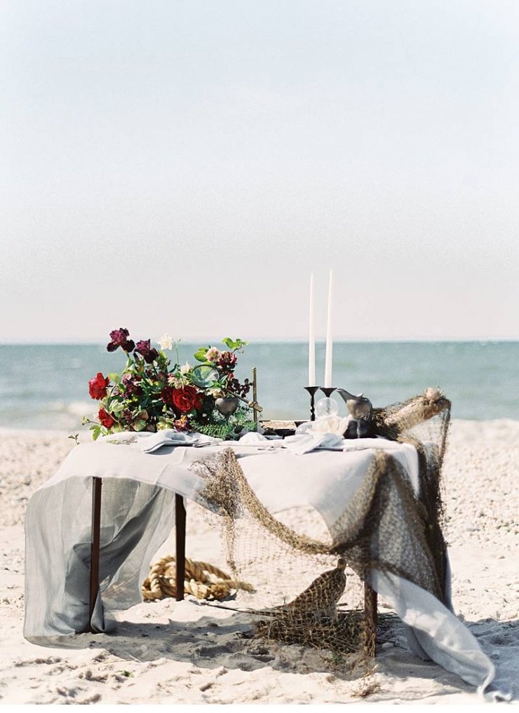 Оформление стола для свадебной фотосессии в  морском стиле