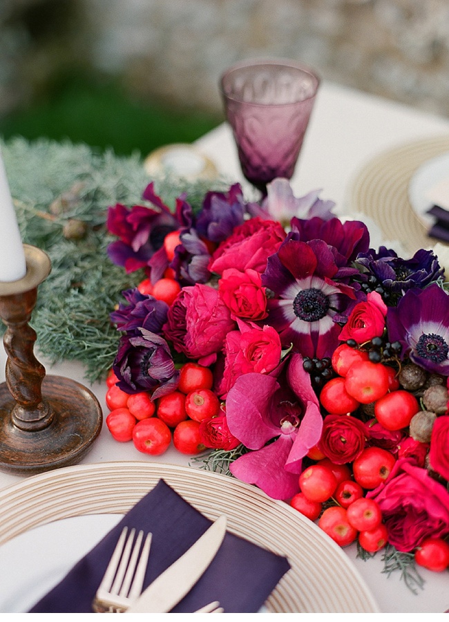 Цветочная композиция на свадебном столе