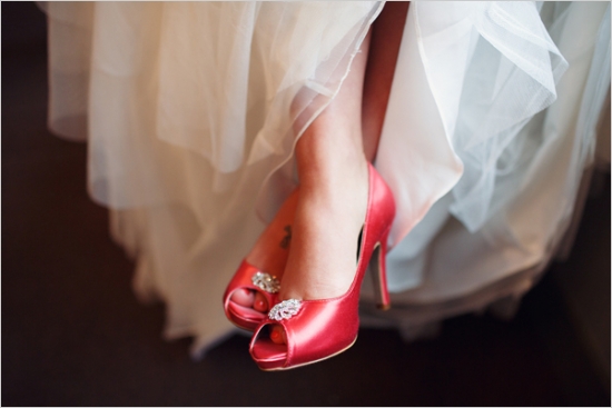 Атласные туфли невесты