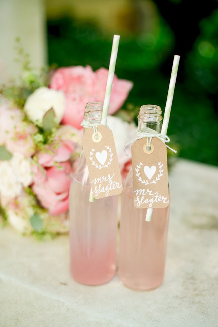 Напитки на свадьбе розовые