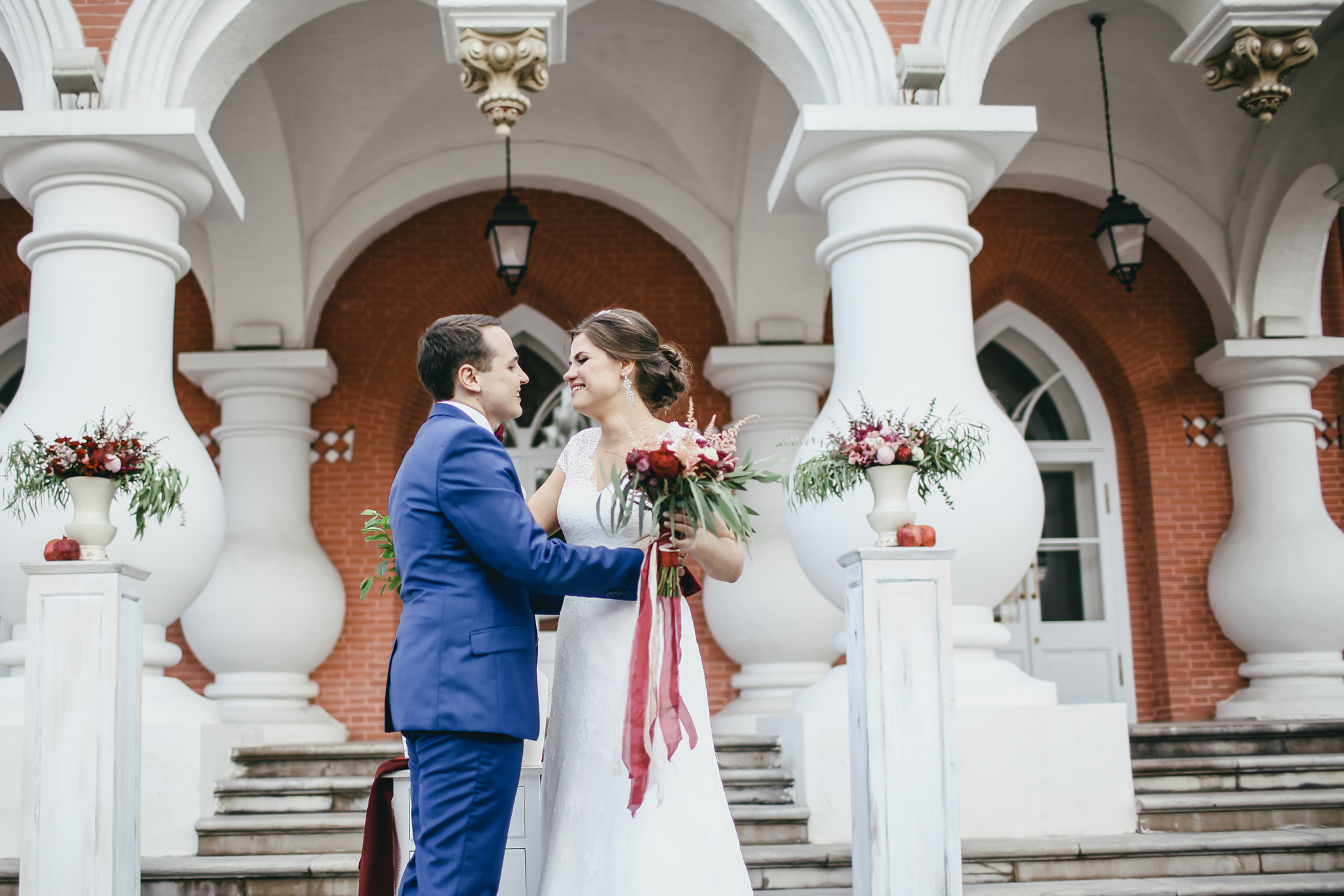 Гранатовая свадьба Ани и Димы в Петровском Путевом Дворце