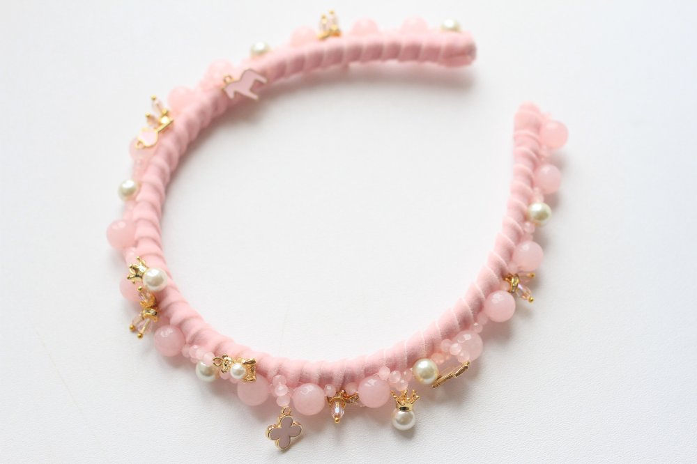 "Безе"- нежный и романтичный ободочек с натуральным кварцем станет замечательным украшением для самых маленьких модниц!