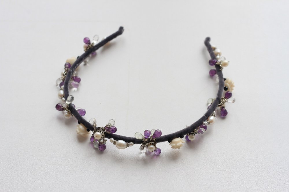 "Сиреневая мечта"- нежный ободок- диадема с аметистом, жемчугом и горным хрусталем