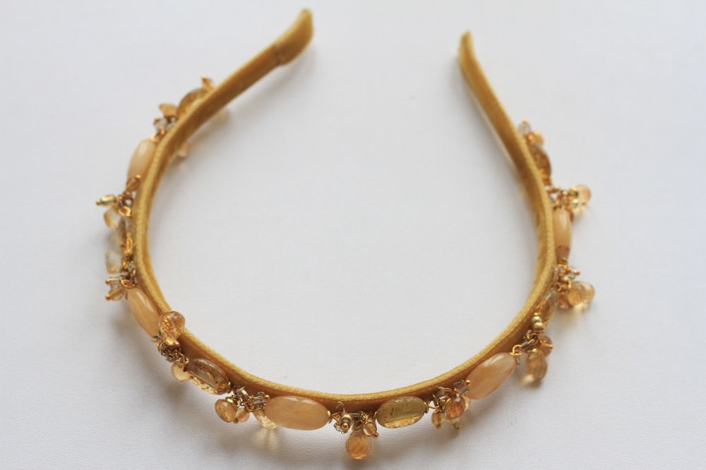 "Янтарь"- яркий осенний ободок из кварца, цетрина с добавлением стекла станет для Вас прекрасным украшением!