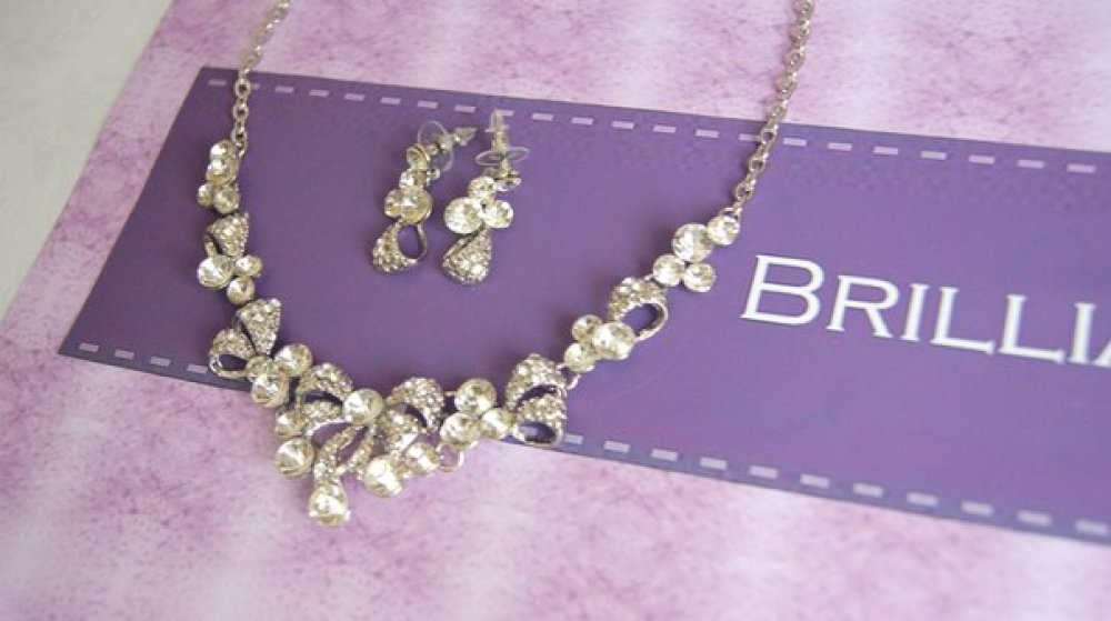 Набор ( серьги +колье) с родиевым покрытием