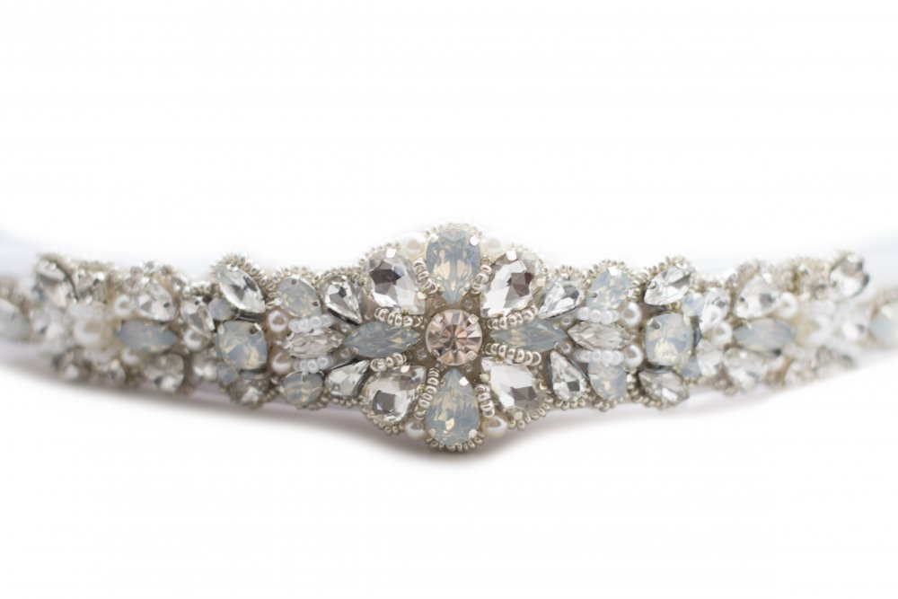 Авторский свадебный пояс.Стоимость 3 800 рублей.