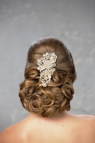 Элегантное украшение для свадебной прически