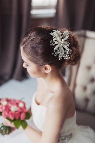 Изысканное украшение для свадебной прически