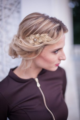 Украшение для волос в золотом цвете