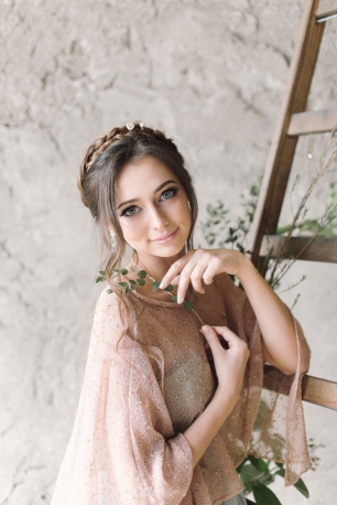 Пончо "Кружевница", золото, роза