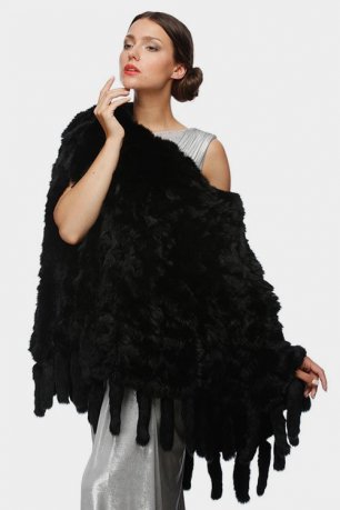 Роскошная треугольная шаль “Русалочка” из вязаного меха кролика.