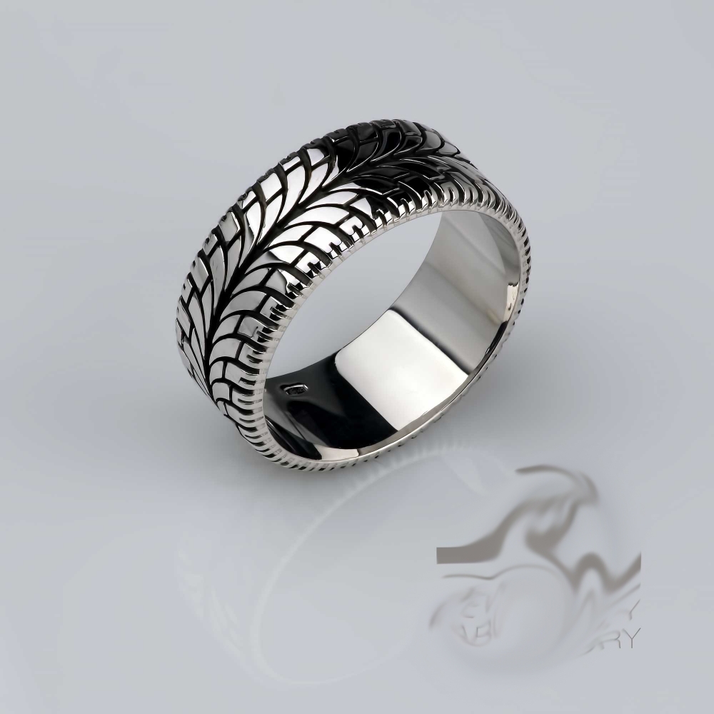 Когда хочется иметь кольца в своём, оригинальном стиле.