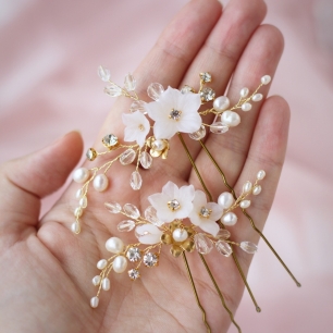 Деликатные акценты для волос с натуральным жемчугом