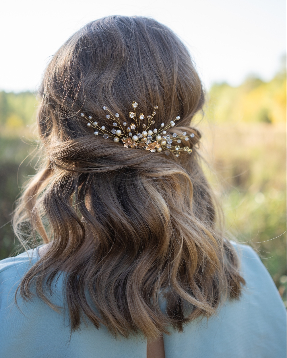Гребень для прически невесты с золотыми цветами