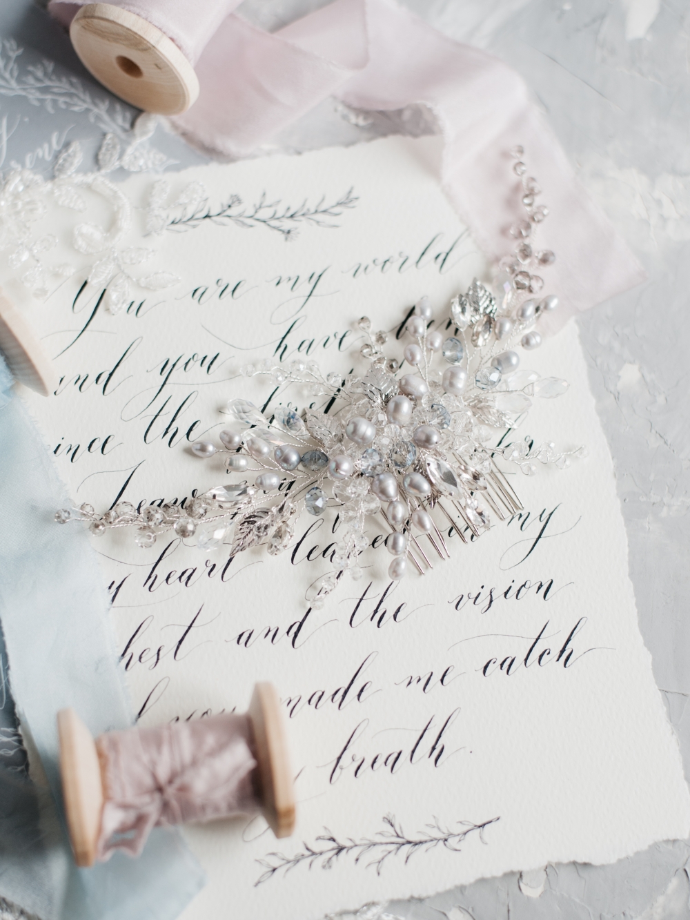 Гребень для прически с жемчугом и листиками