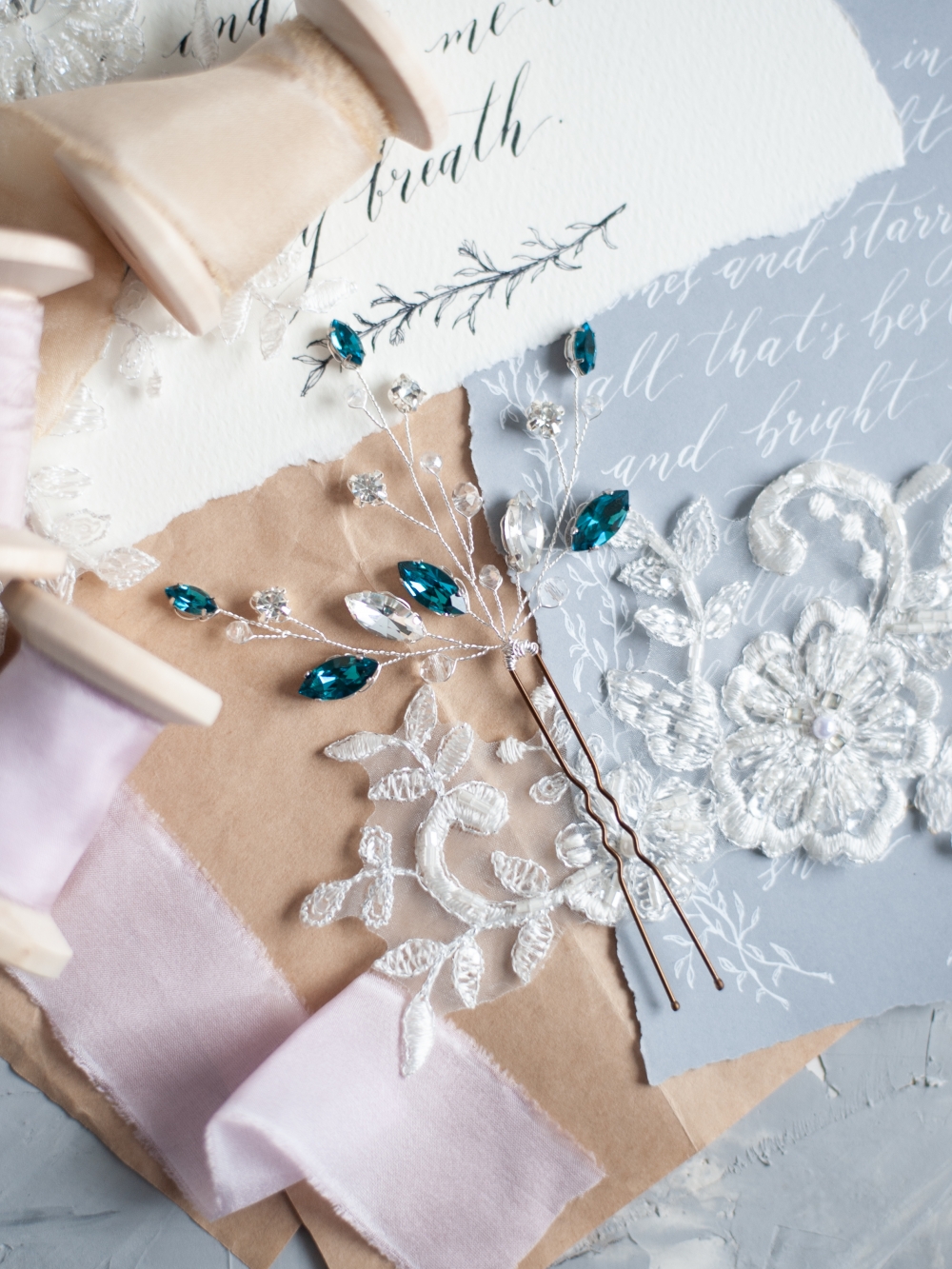 Шпилька для прически с кристаллами