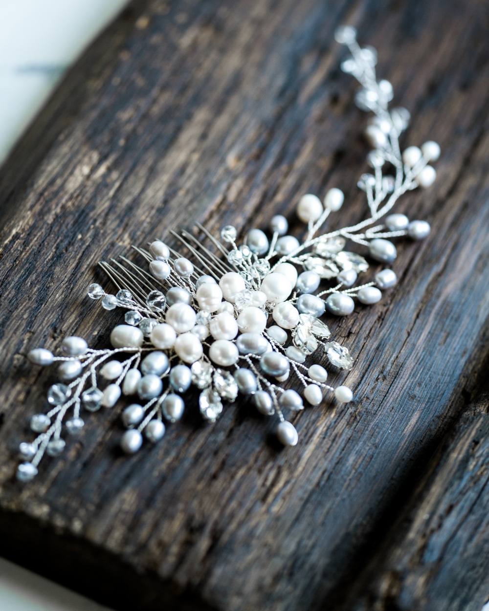 Гребень для прически с жемчугом и кристаллами