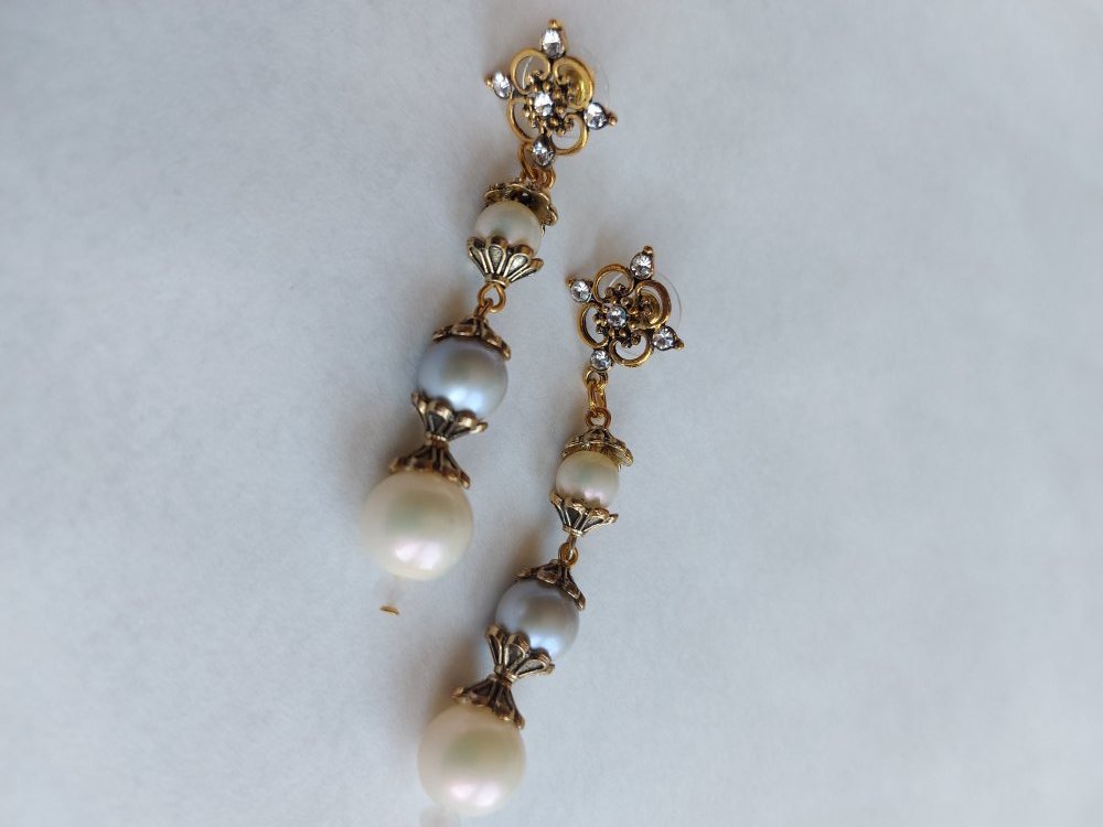 Серьги. Бусины. Фурнитура под "старое золото".